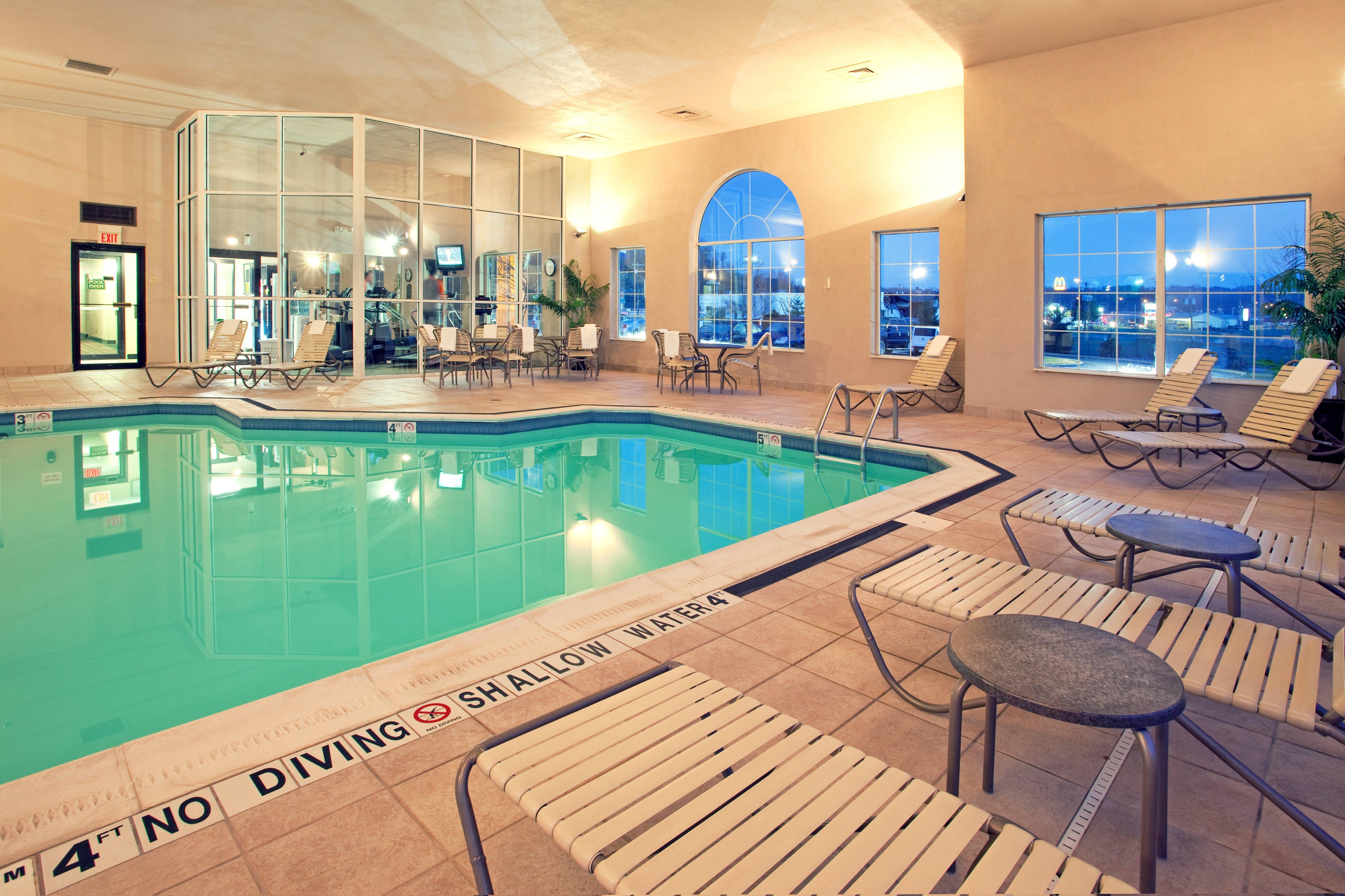 Holiday Inn Express Pittsburgh-Bridgeville By Ihg Exterior foto